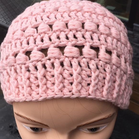 Messy Bun Hat/Toque - Picture 4 of 4